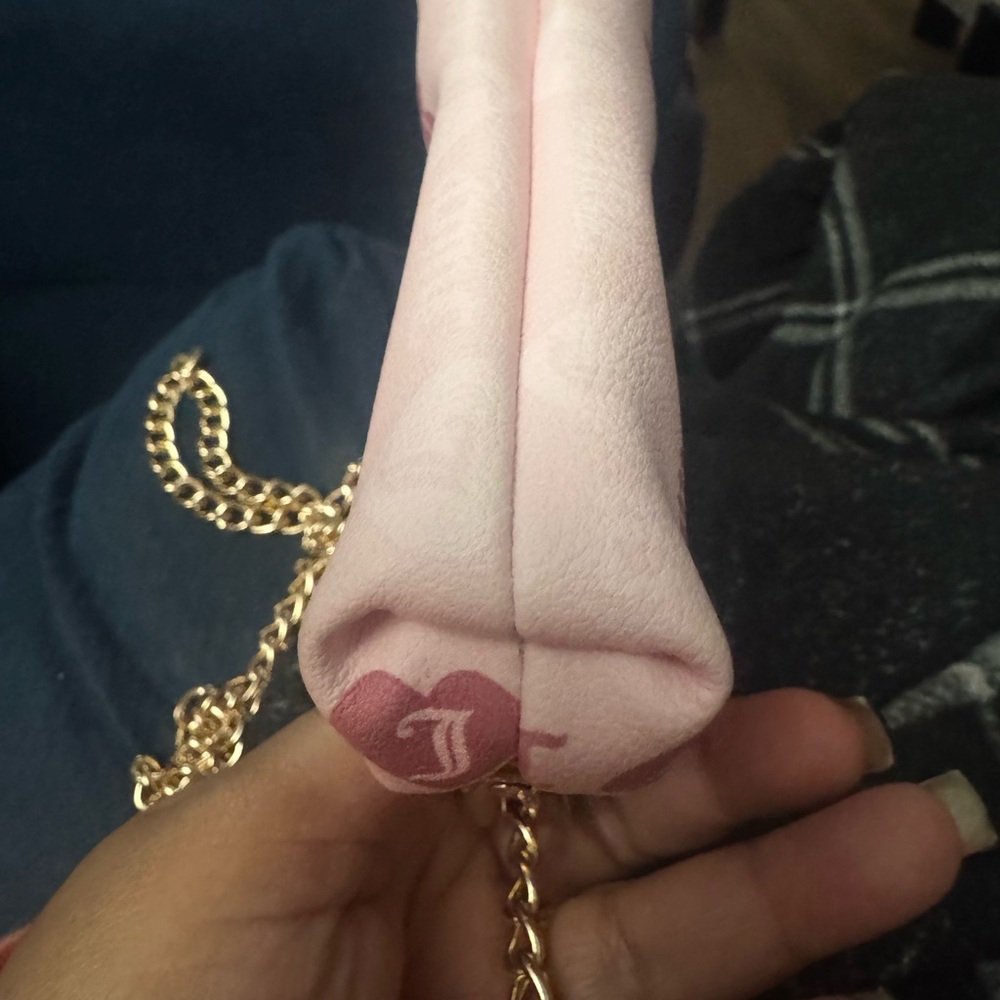 Juicy Couture Pink Heart Logo Kiss Lock Crossbody - Picture 6 of 8